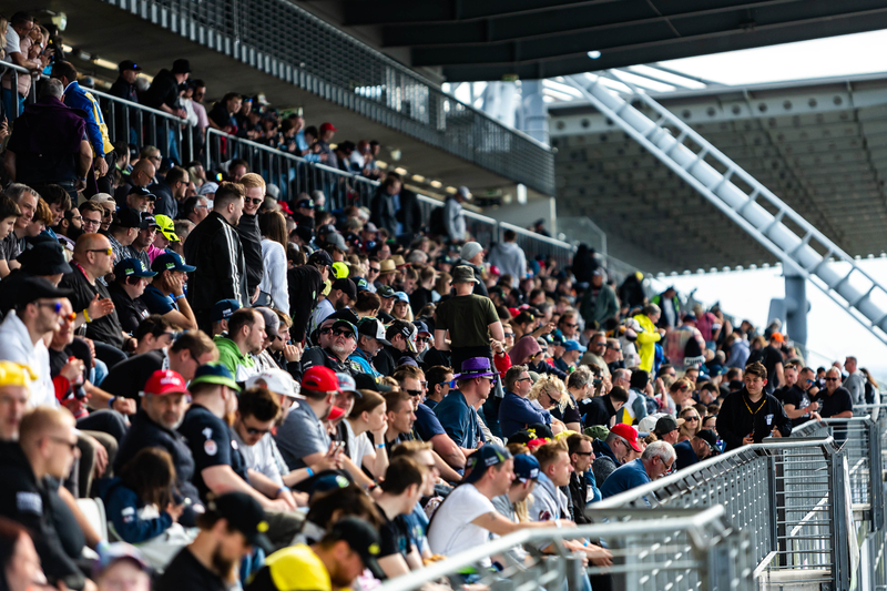 230520 Tribunes