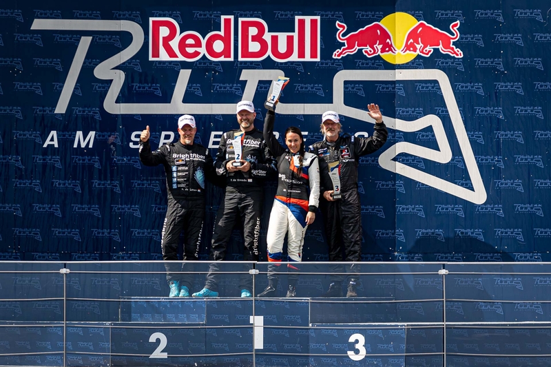 Podium 2