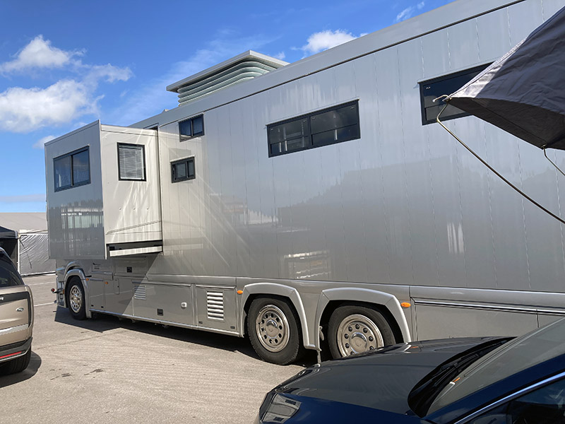 3 motorhomes