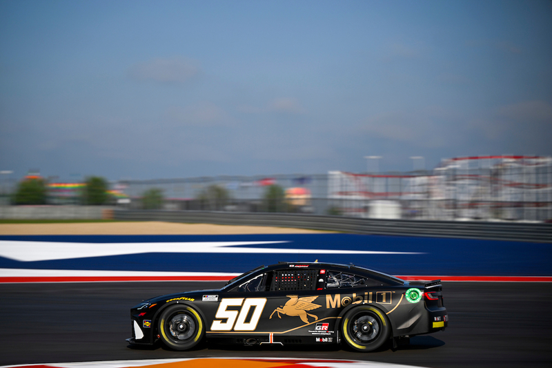 #50: Kamui Kobayashi, 23XI Racing, Mobil 1 50th Anniversary Toyota Camry