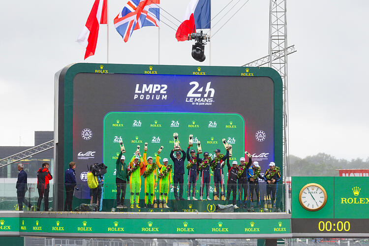 22 JARVIS Oliver (gbr), GARG Bijoy (usa), SIEGEL Nolan (usa), United Autosports, Oreca 07 - Gibson #22, LMP2, action, 34 SMIECHOWSKI Jakub (pol), LOMKO Vladislav (grd), NOVALAK Clément (fra), Inter Europol Competition, Oreca 07 - Gibson #34, LMP2, action, 28 LAFARGUE Paul (fra), VAN UITERT Job (nld), DE GERUS Reshad (fra), Idec Sport, Oreca 07 - Gibson #28, LMP2, podium, portrait during the podium of the 2024 24 Hours of Le Mans, 4th round of the 2024 FIA World Endurance Championship, on the Circuit des 24 Heures du Mans, from June 15 to 16, 2024 in Le Mans, France - Photo Javier Jimenez / DPPI
