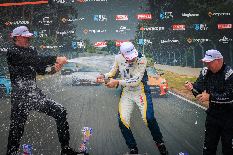 Podium3