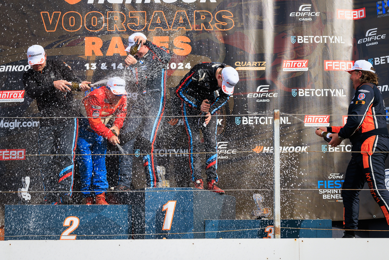 Podium2