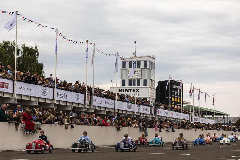 Revival Autosport 2024 BvdW 183