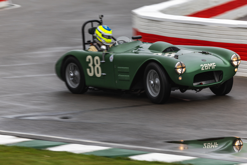 Revival Autosport 2024 BvdW 85