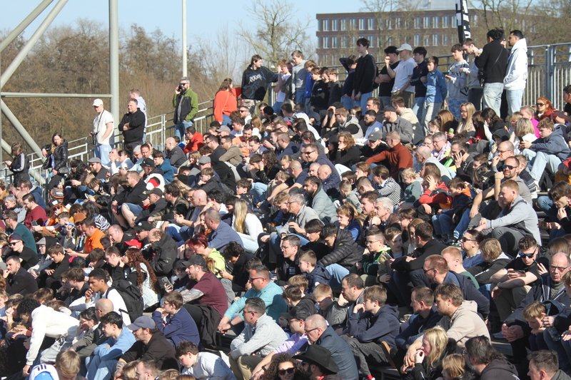2025 Volle tribunes