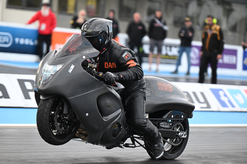 wheelie.03
