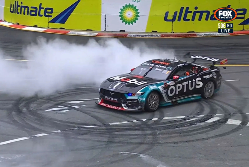 Chaz Mostert doet goede zaken in Gold Coast 500 Chaz Mostert doet goede zaken in Gold Coast 500