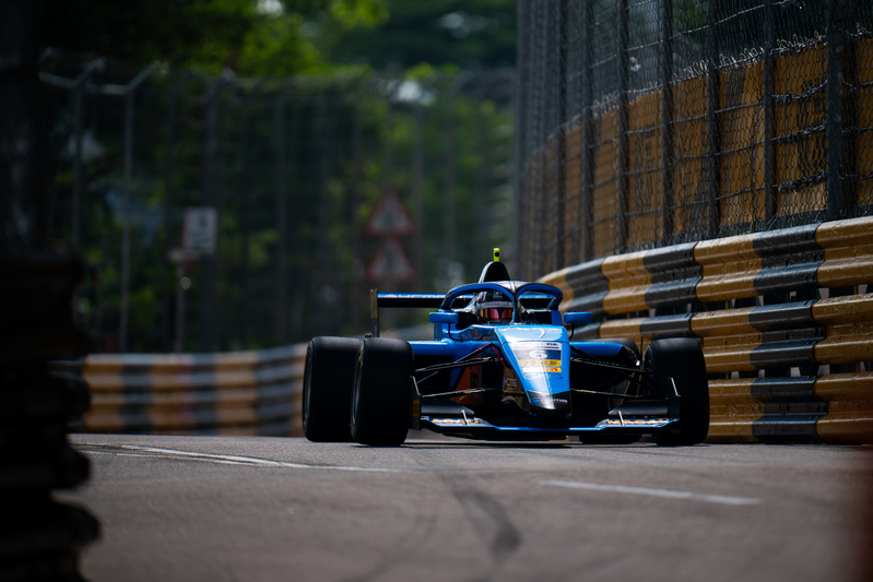 Naël lacht als laatste in FIA FR World Cup in Macau