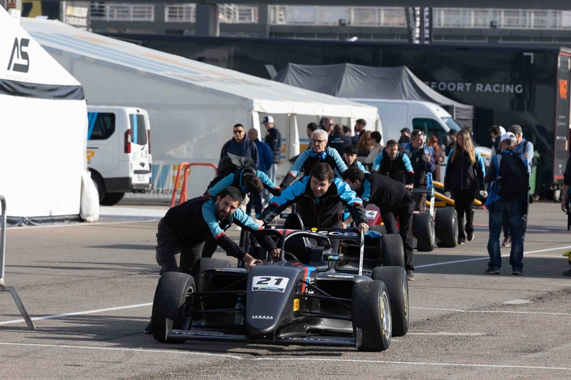 Valencia F4 28