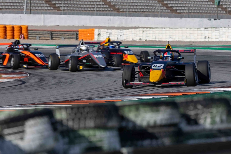 Valencia F4 58
