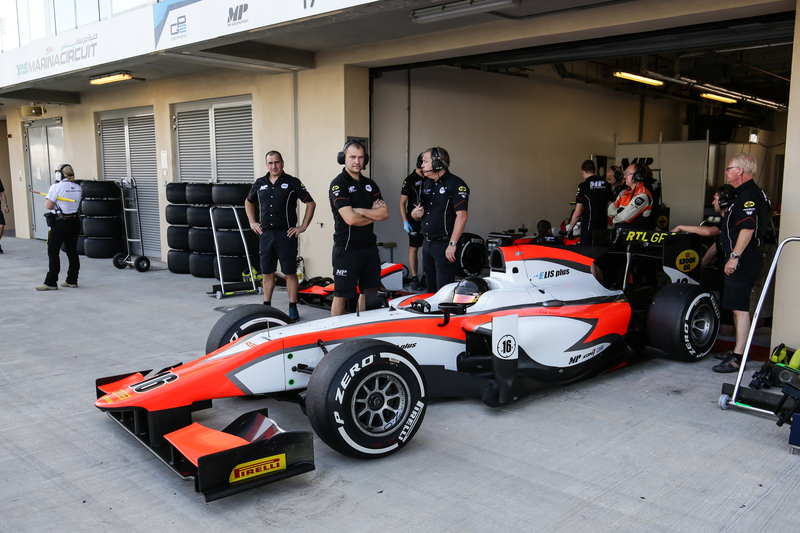 ABU DHABI, United Arab Emirates, 2-4 December 2015 - Post season testing at Yas Marina Circuit. Richard Gonda #16 MP Motorsport. Action. © 2015 Sebastiaan Rozendaal / Dutch Photo Agency / LAT Photographic