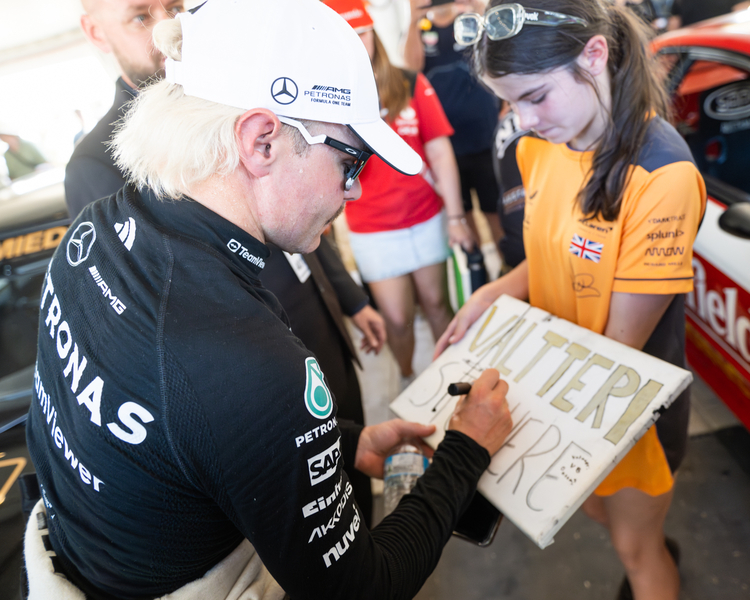 2025 Vallteri Bottas handtekening