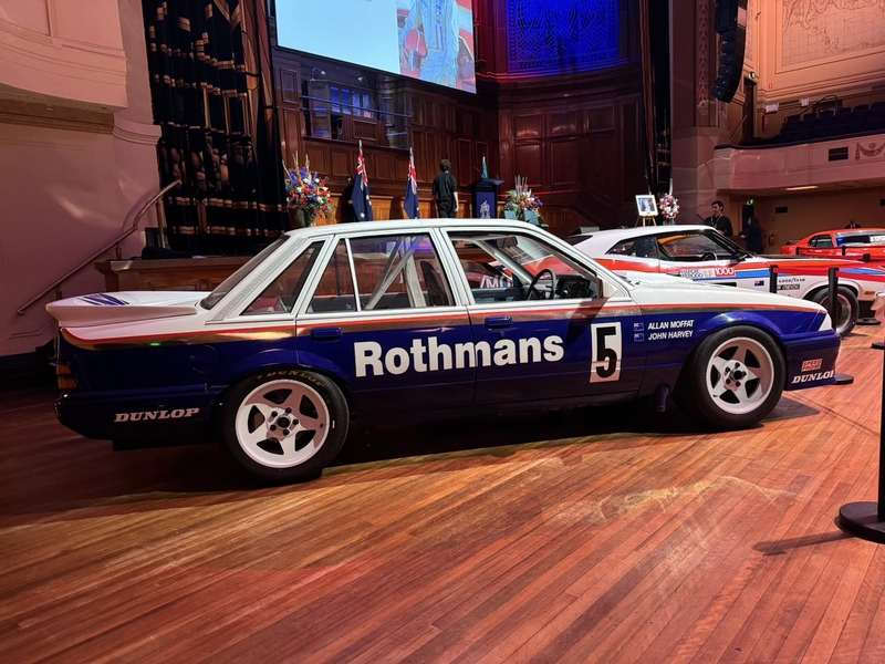 Staatsherdenkingsdienst voor Allan Moffat in Melbourne