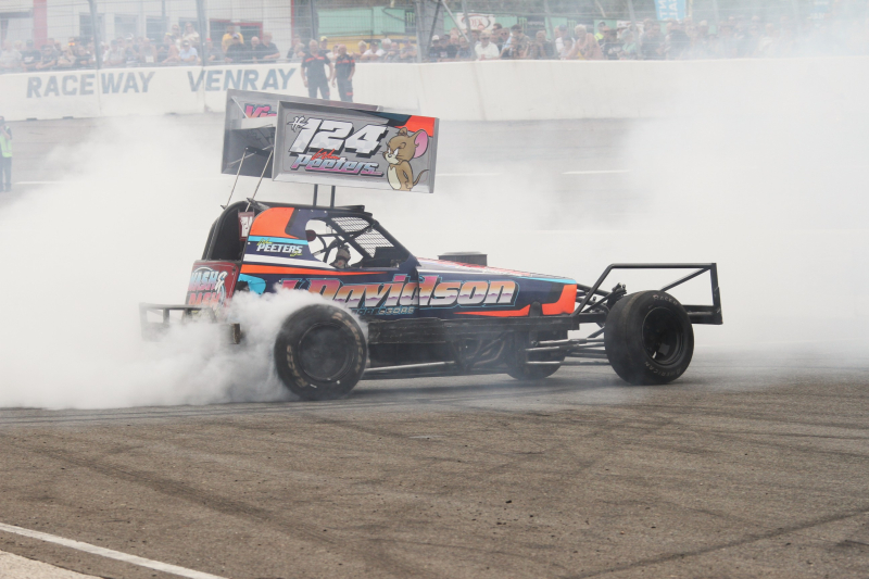 Autospeedway: Wim Peeters Jr. wint Stockcar F1 World Cup op Raceway Venray