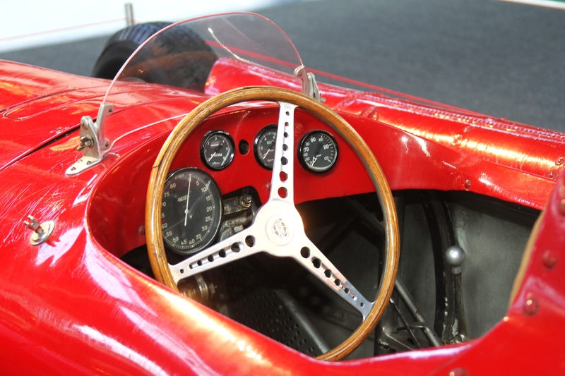 2026 Cockpit Lancia FerrarI 50 rechterzijde