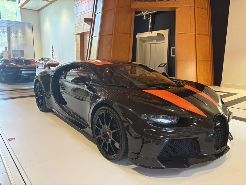 Chiron Super Sport 300