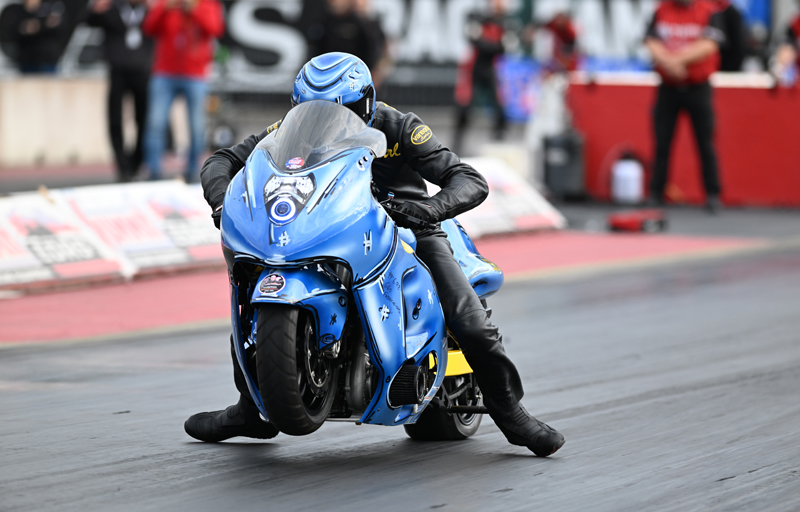 wheelie DSC 4934
