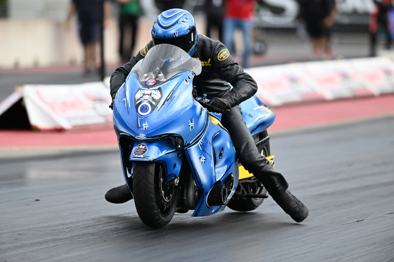 wheelie DSC 4935