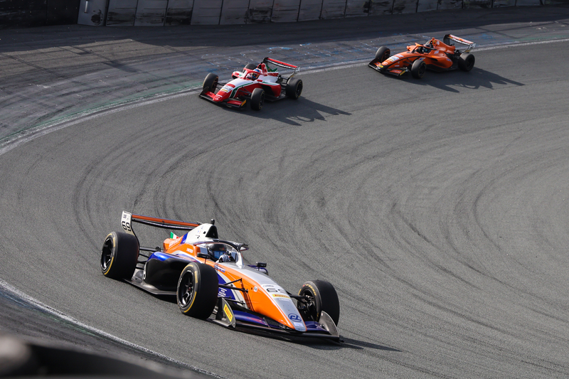 00 RACE 1 300014