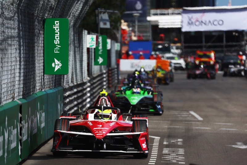 MONTE-CARLO, MONACO - MAY 17: Oliver Rowland of Great Britain driving the (1) Nissan Formula E Team Nissan e-4ORCE 05 on track during the Monaco E-Prix, Round 10 of the 2026 FIA Formula E World Championship at Circuit de Monaco on May 17, 2026 in Monte-Carlo, Monaco. (Photo by Joe Portlock/LAT Images)