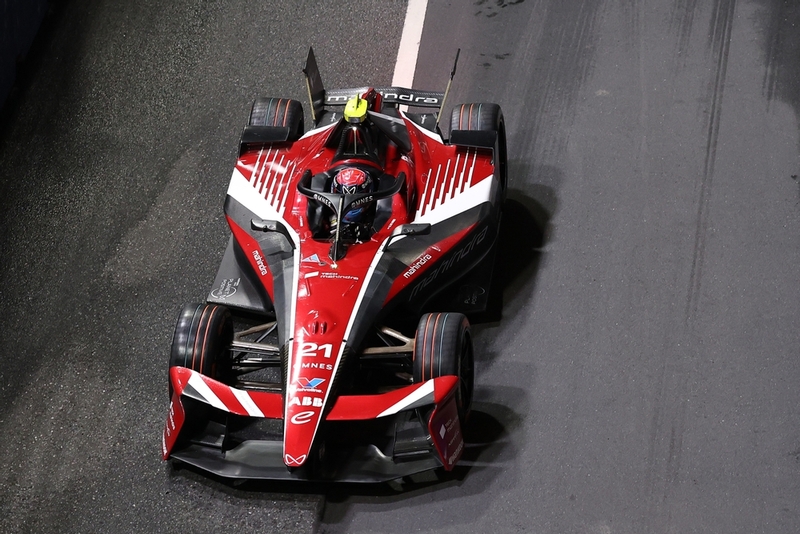 Sensationele overwinning Nyck de Vries in Tokyo Eprix