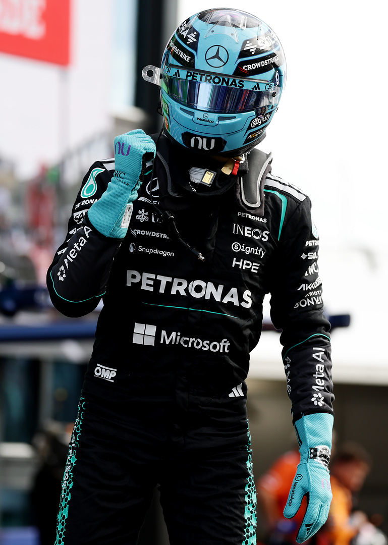 George Russell wint Sprintrace Zandvoort