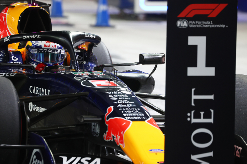 Verstappen nog eens op pole in Singapore, nu voor de echte GP