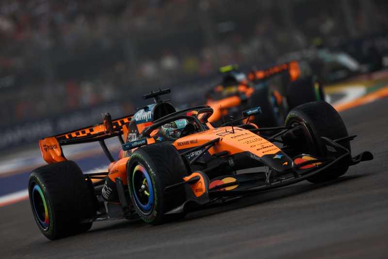 2299499599