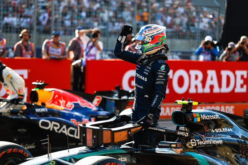 Kimi Antonelli pakt de pole in Austin
