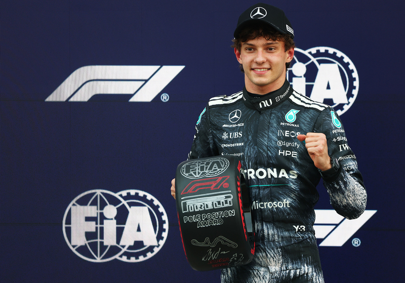 Japanese Grand Prix, Saturday, Getty Images SUZUKA, JAPAN - MARCH 28: Pole position qualifier Andrea Kimi Antonelli of Italy and Mercedes AMG Petronas F1 Team with his Pirelli Pole Position award during qualifying ahead of the F1 Grand Prix of Japan at Suzuka Circuit on March 28, 2026 in Suzuka, Japan. (Photo by Sam Bloxham/LAT Images)