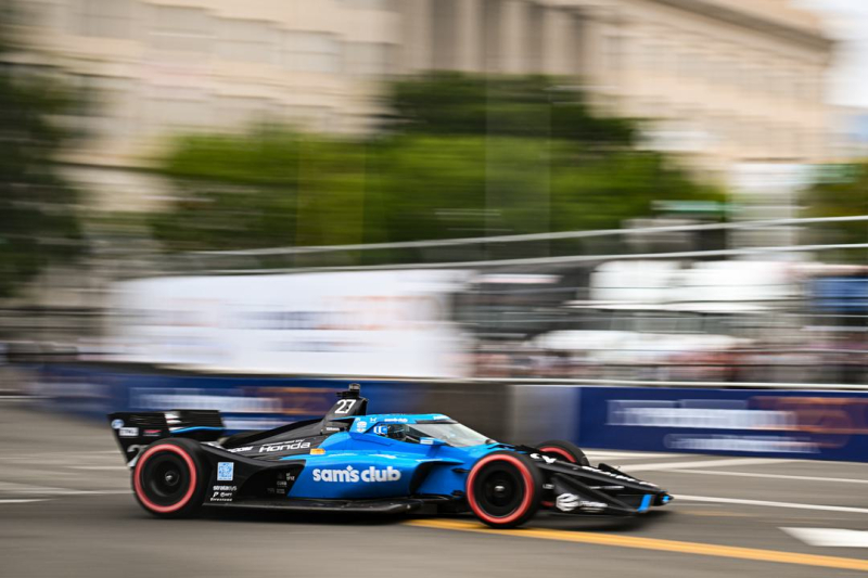 Kyle Kirkwood heerst op Pennsylvania Avenue in Washington. VeeKay uitgevallen