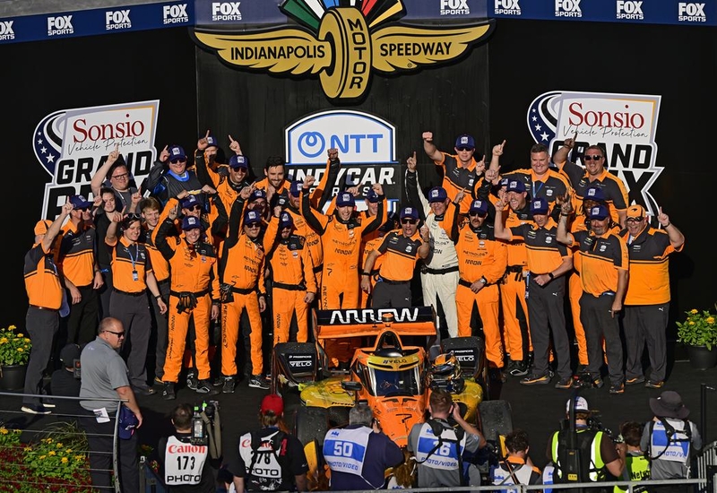 2026 Arrow McLaren crew