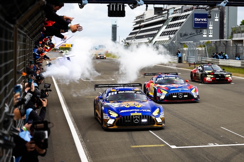 #80 Mercedes-AMG GT3, Mercedes-AMG Team RAVENOL, #3 Mercedes-AMG GT3 Mercedes-AMG Team Verstappen Racing, ADAC RAVENOL 24h Nürburgring 2026 #80 Mercedes-AMG GT3, Mercedes-AMG Team RAVENOL, #3 Mercedes-AMG GT3 Mercedes-AMG Team Verstappen Racing, ADAC RAVENOL 24h Nürburgring 2026 
