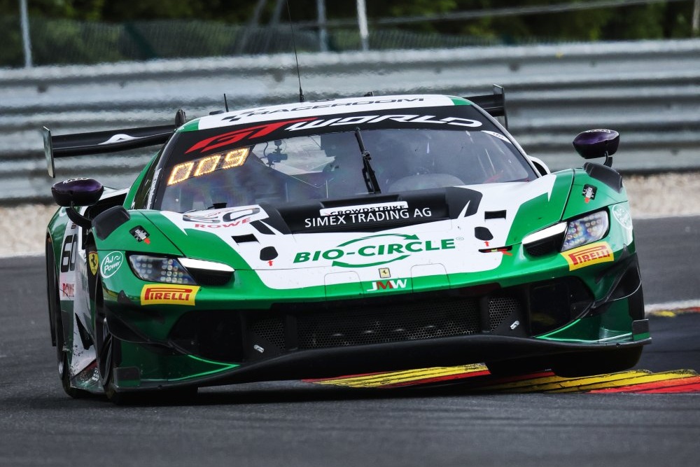 Kessel-Ferrari verrassend snelste op testdag Nürburgring, Vermeulen 