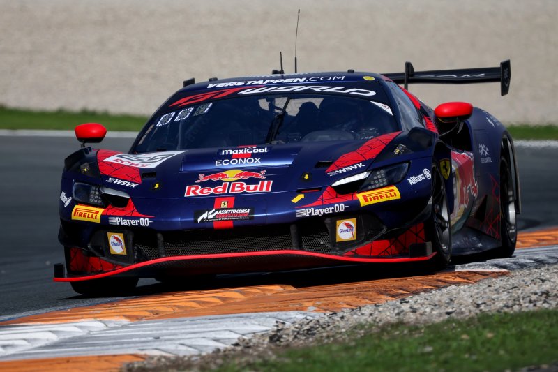 GT World Challenge Europe: Thuisheld Vermeulen verdient overwinning samen met Green in Race 2 op Zan