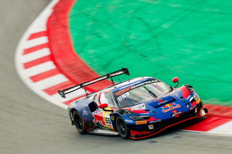 Thierry Vermeulen sluit Sprint Cup-seizoen af in stijl met dominante overwinning in Barcelona, Ziggo Sport-Porsche sleept Bronze Cup-kampioenschap binnen