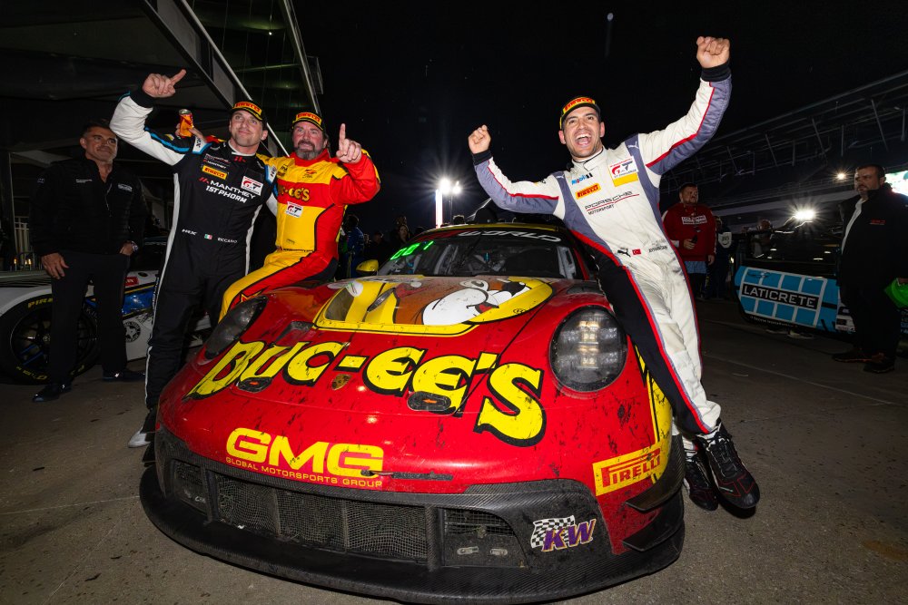 GMG-Porsche oppermachtig in Indy 8H, Foley en Rothberg vechten zich naar Pro-titel in World Challenge, Nederlanders lopen podiums mis