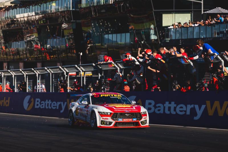 Kostecki/Hazelwood winnen Bathurst 1000