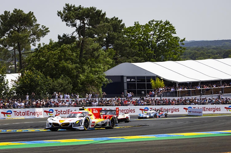 20 FRIJNS Robin (nld), RAST René (ger), VAN DER LINDE Sheldon (zaf), BMW M Team WRT, BMW M Hybrid V8 #20, Hypercar, action during the 24 Hours of Le Mans 2026, 3rd round of the 2026 FIA World Endurance Championship, on June 13, 2026 on the Circuit des 24 Heures du Mans in Le Mans, France - Photo Julien Delfosse / DPPI