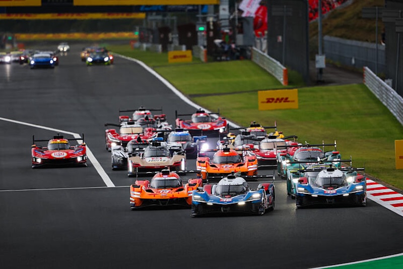 start of the race, depart, 19 CHATIN Paul-Loup (fra), JAMINET Mathieu (fra), JUNCADELLA Daniel (esp), Genesis Magma Racing, Genesis GMR-001 #19, Hypercar, 35 HABSBURG Ferdinand (aut), MILESI Charles (fra), Alpine Endurance Team, Alpine A424 #35, Hypercar, 36 GOUNON Jules (fra), MARTINS Victor (fra), Alpine Endurance Team, Alpine A424 #36, Hypercar, action during the 6 Hours of Fuji 2026, 6th round of the 2026 FIA World Endurance Championship, from September 25 to 27, 2026 on the Fuji Speedway in Oyama, Shizuoka, Japan - Photo Antonin Vincent / DPPI