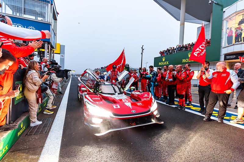 08 BUEMI Sébastien (swi), HARTLEY Brendon (nzl), HIRAKAWA Ryo (jpn), Toyota Racing, Toyota TR010 Hybrid #08, Hypercar, celebrates, during the 6 Hours of Fuji 2026, 6th round of the 2026 FIA World Endurance Championship, from September 25 to 27, 2026 on the Fuji Speedway in Oyama, Shizuoka, Japan - Photo Andrea Lorenzina / DPPI