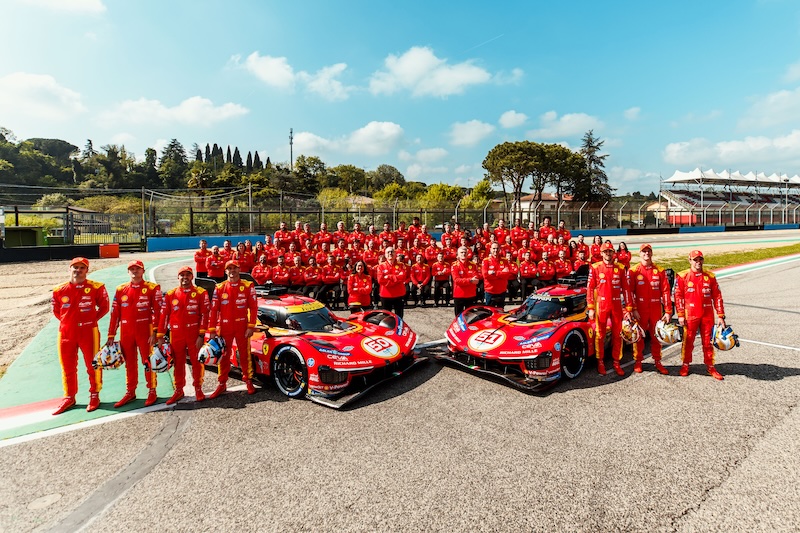 50 FUOCO Antonio (ita), MOLINA Miguel (spa), NIELSEN Nicklas (dnk), Ferrari AF Corse, Ferrari 499P #50, Hypercar, 51 CALADO James (gbr), GIOVINAZZI Antonio (ita), PIER GUIDI Alessandro (ita), Ferrari AF Corse, Ferrari 499P #51, Hypercar, AF Corse, photoshoot, during the 6 Hours of Imola 2026, 1st round of 2026 FIA World Endurance Championship, from April 16 to 19, 2026 on the Autodromo Enzo e Dino Ferrari in Imola, Italy - Photo Andrea Lorenzina / DPPI
