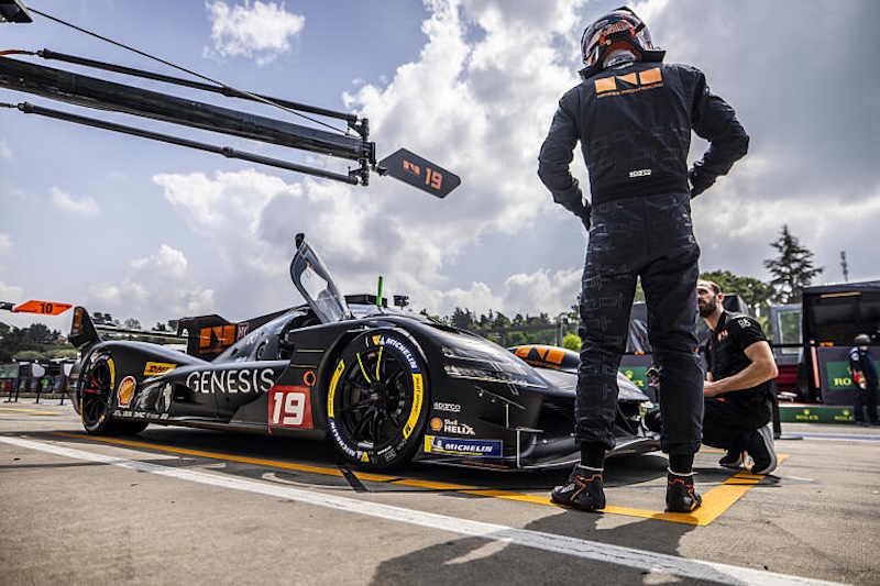 19 CHATIN Paul-Loup (fra), JAMINET Mathieu (fra), JUNCADELLA Daniel (esp), Genesis Magma Racing, Genesis GMR-001 #19, Hypercar, ambiance during the 6 Hours of Imola 2026, 1st round of 2026 FIA World Endurance Championship, from April 16 to 19, 2026 on the Autodromo Enzo e Dino Ferrari in Imola, Italy - Photo Julien Delfosse / DPPI