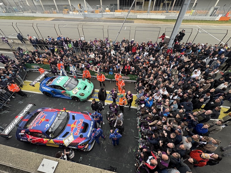 260321 NLS Podium van boven