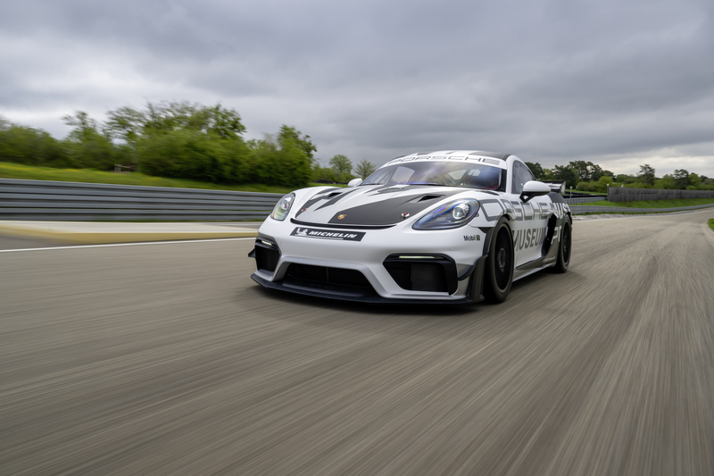 260730 NLS Cayman GT4