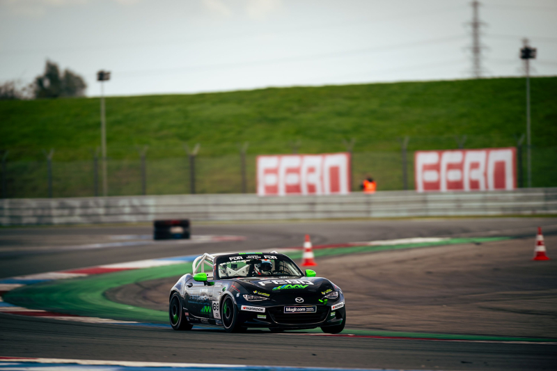 De Kleijn neemt voorschot op succes met pole op Assen