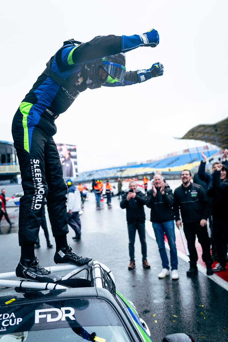 Mazda MX-5 Cup Benelux in allerlaatste ronde van V-Max Finaleraces beslist