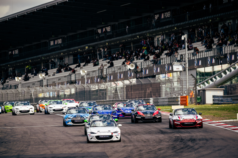 2026829RB GT World Challenge 2197