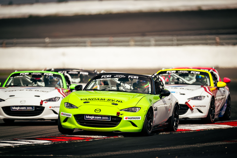 2026829RB GT World Challenge 2308